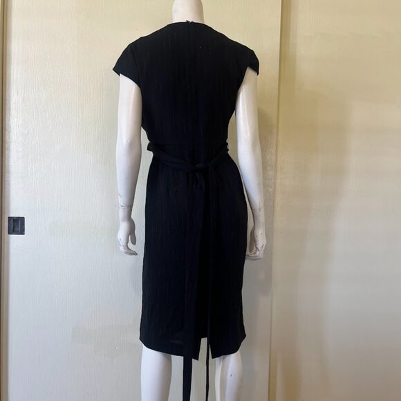 MM LaFleur The Noel Dress 2 - Picture 4 of 5